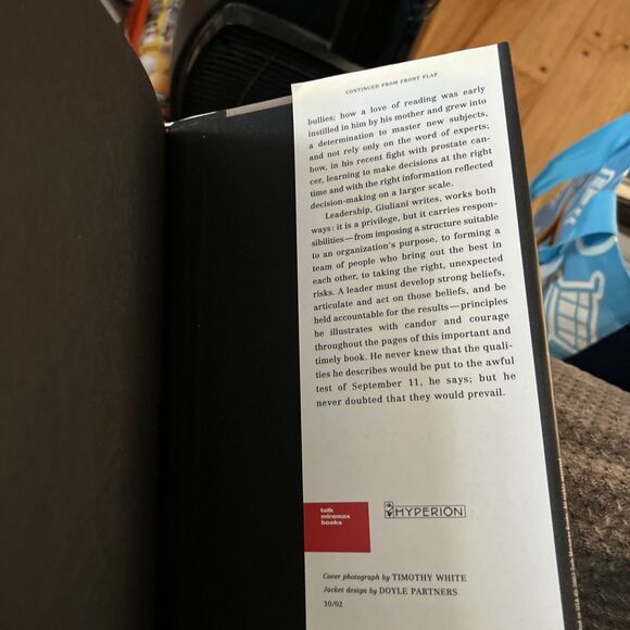 Rudy Giuliani:  Leadership. 2002 HC First Ed. NYC Mayor. Politics. - Picture 11 of 11